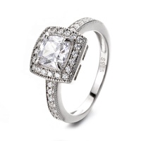 Vente directe de bijoux fins vintage plaqués rhodium en argent sterling 925 avec anneau en moissanite taille coussin pour l'anniversaire des femmes