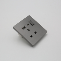 Prise murale industrielle BENDI C36 18W à charge rapide USB-A/USB-C, prise britannique 13A avec interrupteur, IP22, résistante au feu, en matériau PC, norme BS