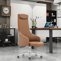 Chaise de direction moderne et professionnelle en cuir avec hauteur réglable, base en acier épais, mécanisme robuste pour les intérieurs d'entreprise