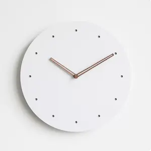 Kore tarzı Minimalist Mdf ahşap duvar saati özel Logo 12 inç Modern yuvarlak beyaz basit saatler