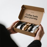 Boîte personnalisable de style avion en carton ondulé extra-résistant en papier kraft coloré avec logo pour vêtements/sous-vêtements, résistante aux UV