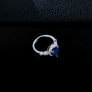 Anillo de Plata de Ley 925 con Zafiro Creado en Laboratorio, Corte Pera, con Halo, para Mujer, Talla K - Product Image 4