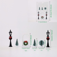 Maison de poupée SANWEI, arbre de Noël éclairé, lampadaire noir, petit arbre de Noël artificiel enneigé, mini arbre de table