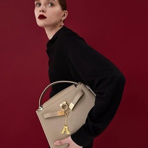 2025 Fashion Gold Bubble Initial Letter <strong>Keychain</strong> Stainless Steel Bag Charm Handbags Accessories Gift for Women - Product Image 5