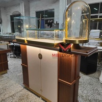 Vitrine de luxe pour boutique, présentoir à bijoux, comptoir en verre avec dôme, vitrine personnalisée avec éclairage pour montres anciennes, parfumerie