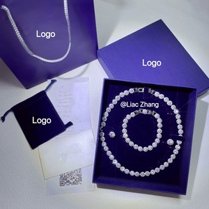 Set di Gioielli di Lusso Serie Angel con Zirconi, Include Collana, Bracciale e <span class=keywords><strong>Orecchini</strong></span> con Scatola, Adatto per Tutti i Tipi di Occasioni - Product Image 1