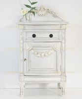 Lit en bois massif et cuir de style français, sculpté, antique, classique, taille king, mobilier de chambre à coucher de luxe européen blanc