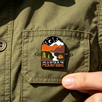 Broche personnalisée en métal émaillé pour l'été, la randonnée en pleine nature, l'aventure hors route, la montagne, le cactus, le jeep