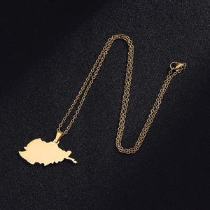 Collar con <span class=keywords><strong>Mapa</strong></span> de Afganistán, África, Argelia, Egipto, Etiopía, Irán, Irak, Cachemira, Kenia, Kuwait, Líbano y Libia en Acero Inoxidable y Oro de 18K - Product Image 3