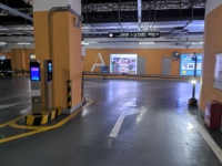 Barrière routière intelligente AKE à bras droit pour contrôle d'accès extérieur des véhicules, système d'entrée/sortie de parking autorisé