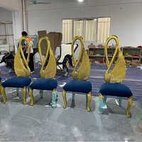 Vente en gros de chaises de luxe en bois à dossier haut en forme de cygne pour mariage à une place