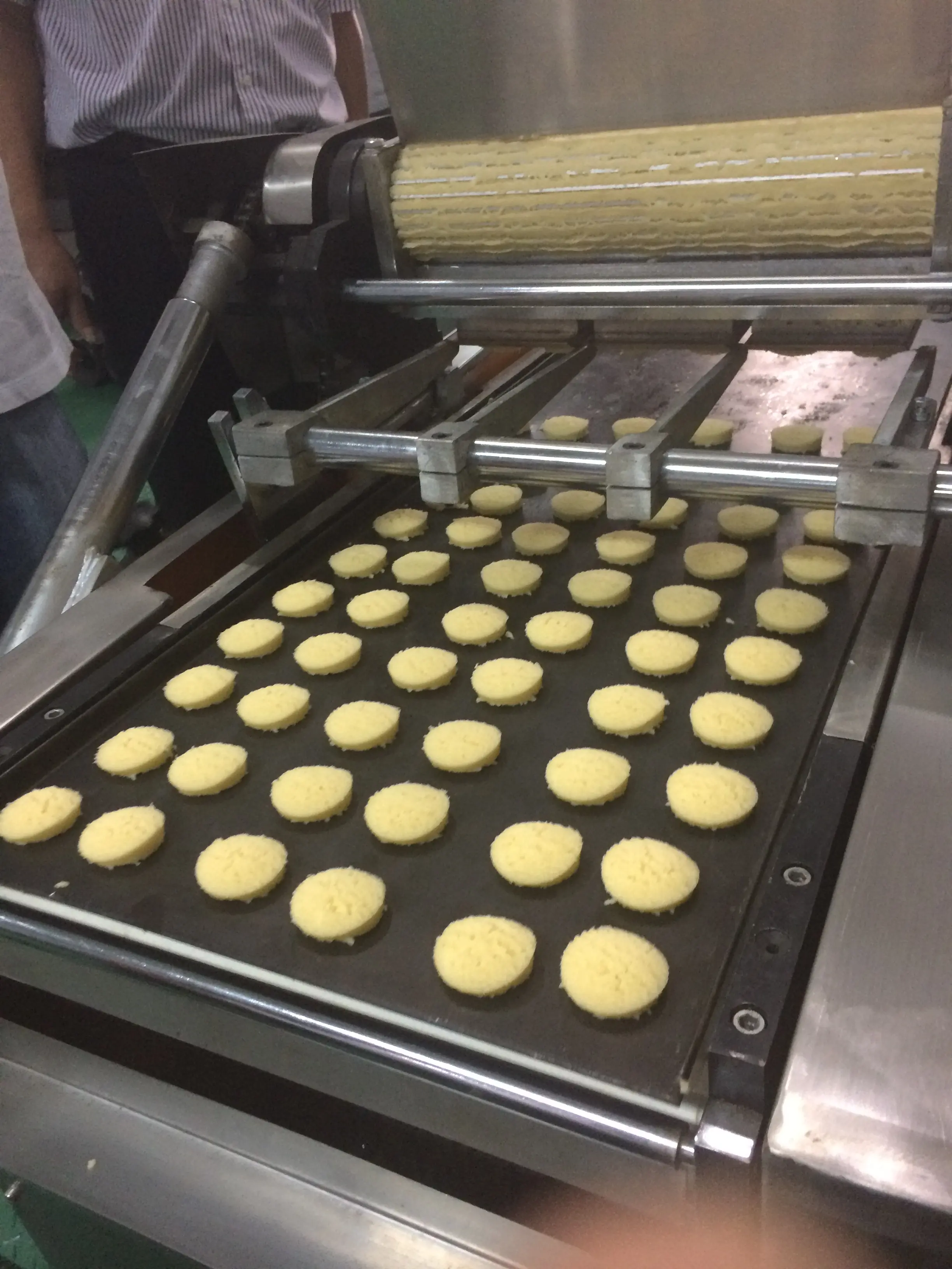 小型工場向けミニ自動ケーキクッキー製造機