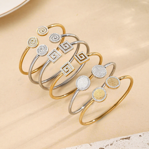 Ensemble de bracelets style Ins en acier inoxydable plaqué or 18 carats avec décoration géométrique ouverte - Product Image 3