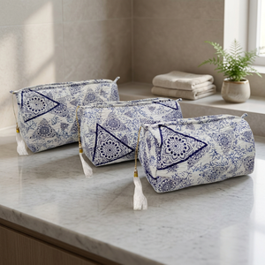 Étui matelassé artisanal écologique à motif bleu médaillon avec fermeture éclair pour ensemble de pochettes à motif à pois - Sacs de voyage bohèmes - Product Image 3