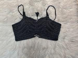 Blusa de Diseñador con Escote Corazón y Cuentas de Cristal Negro - Product Image 2