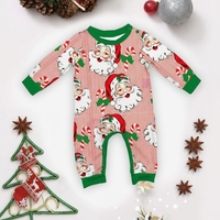 Pyjamas de Noël thermiques assortis pour la famille, hauts à manches longues verts et pantalons à imprimé sapin avec logo sur le devant pour femmes