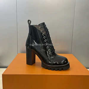 Stivaletto da donna con plateau in tela, pelle scamosciata e vera pelle di vitello, con <span class=keywords><strong>tacco</strong></span> <span class=keywords><strong>alto</strong></span> e lacci, modello Star Trail Laureate Platform Desert Boot - Product Image 3