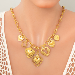 Collar con Colgante de Corazón de Acero Inoxidable, Chapado en Oro de 18K, Cadena con Dije, Joyería de Moda para Mujer, Regalo para Usar con Suéteres en Capas - Product Image 4