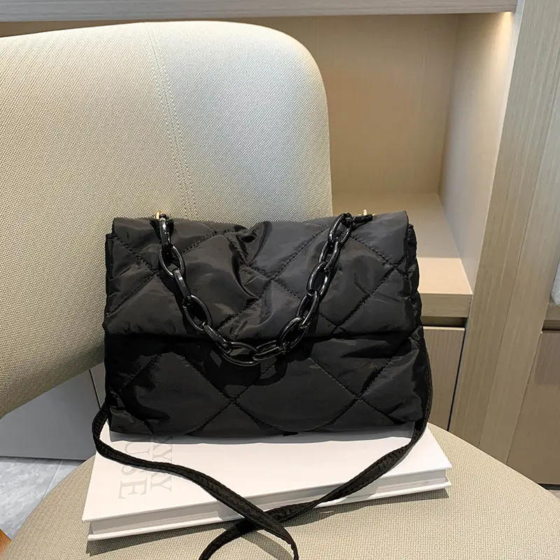 2023 New design women's simple style shoulder bags soft upper nylon handbags