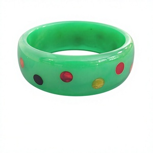 กำไลข้อมือเรซิ่นดีไซน์เก๋ไก๋ลายทางสีส้มขาวทรงกลม แฟชั่นเครื่องประดับสำหรับงานปาร์ตี้สำหรับผู้หญิง ปี 2026 - Product Image 4