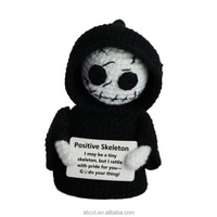 Décoration de festival, cadeau en gros, poupée en crochet faite à la main, personnage d'Halloween (citrouille, crâne, chauve-souris), jouet décoratif