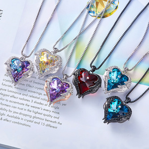 Collier Cœur Océan Dropshipping Shopify, Pendentif Ailes d'Ange en Cristal, Chaîne Clavicule, Bijou Tendance Élégant en Forme de Cœur - Product Image 4