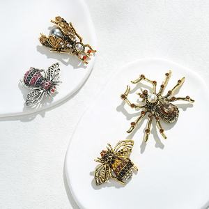 Venta de liquidación nueva moda mujer broche perla diamantes de imitación bronce antiguo abeja araña Metal animal broche - Product Image 1