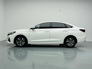 Changan Eado <span class=keywords><strong>2021</strong></span> Usado, 1.6L Automático, Sedán, Volante a la Izquierda, Asientos de Cuero, Neumáticos R17, Cámara Trasera, Euro VI, Techo Solar, en Stock - Product Image 4