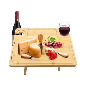 Set di taglieri e coltelli in bambù tavolo da picnic portatile all'aperto con portabicchieri da vino piatto da formaggio in bambù