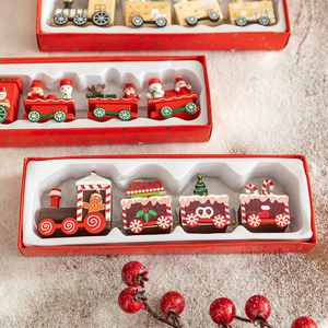 Décorations de Noël très populaires : Train miniature en bois à quatre sections pour paysage DIY et présentation de fenêtre de bureau - Product Image 4