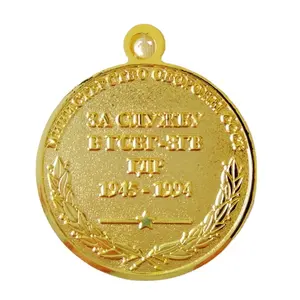 YIBAO अनुकूलित स्कूल या कॉर्पोरेट सम्मान धातु अनुकूलित लोगो पदक और ट्राफियां फुटबॉल पदक सोना, चांदी और कांस्य