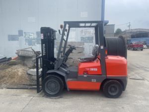 Montacargas Toyota Usado de 3.5 Toneladas en Buen Estado, Toyota 35, Garantía de Calidad, Excelente Eficiencia, en Venta a Bajo Precio - Product Image 1