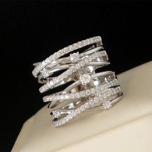 Anello da Donna con Micro Zirconi Lucidi Incastonati, Design Creativo, Gioiello di Moda per Uso Quotidiano e Feste, Idea Regalo - Product Image 4