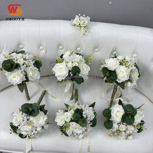 ซุ้มดอกไม้ประดิษฐ์กุหลาบผ้าไหมเนื้อนุ่มสำหรับงานแต่งงาน ดีไซน์ไม่สมมาตรแบบแตกต่างกันกันๆ พร้อมฉากหลังดอกไม้ทรงกลม - Product Image 6