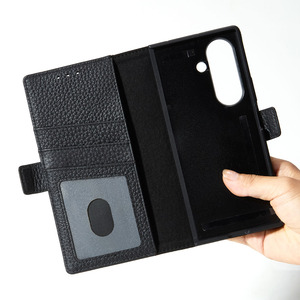 เคสใส่บัตรหนังแท้ดีไซน์ล่าสุด พร้อมฟิล์มกันรอยหน้าจอ สำหรับ Z Fold ผลิตจากโรงงาน OEM - Product Image 5