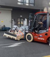 Robot Tiga Sumbu Kecepatan Tinggi untuk Transfer Komponen Injeksi Plastik, Lengan Robot Otomatis dengan Komponen Inti Motor & Gear