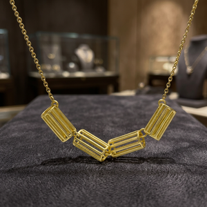 Collares con Colgante de Latón Hechos a Mano por Soumya Creations, Cadena de Eslabones Geométricos, Chapados en Oro, Estilo Vintage para Uso Diario, Rajasthan - Product Image 3
