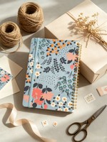 Carnet spirale rétro bleu pastel motif fleurs sauvages avec fermeture élastique bleu clair pour journal quotidien – Vente en gros