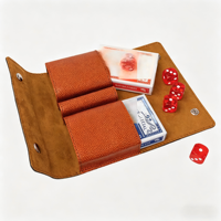 Étui personnalisable en cuir PU gravable au laser pour cartes et dés, avec logo sur mesure, idéal pour les soirées jeux et les voyages