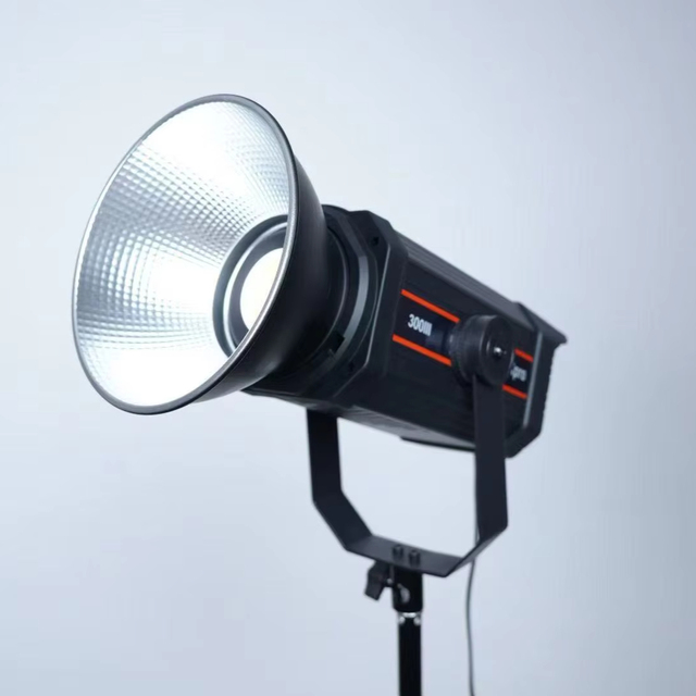 High-Quality 300W Photography Lighting Kit Bi-Color Video Light with Bowens Mount Softbox and Stand CRI 95 Silent Fan Control