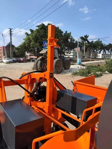 Machine de repiquage d'arbre <span class=keywords><strong>mont</strong></span>ée sur tracteur planteur d'olivier multifonctionnel à une rangée approuvée CE machines forestières - Product Image 5