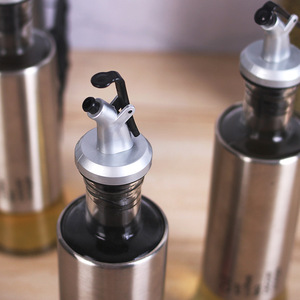 Distributeur de bouteilles de sauce en verre de qualité alimentaire 300ML avec <span class=keywords><strong>bouteille</strong></span> <span class=keywords><strong>d</strong></span>'<span class=keywords><strong>huile</strong></span> <span class=keywords><strong>d</strong></span>'<span class=keywords><strong>olive</strong></span> de cuisine à <span class=keywords><strong>bec</strong></span> <span class=keywords><strong>verseur</strong></span> pour la cuisson - Product Image 5