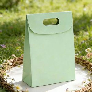 Bolsas de Papel Kraft Verde Biodegradables y Reciclables Personalizables con Asas Troqueladas para Empacar Pequeños Snacks - Product Image 5