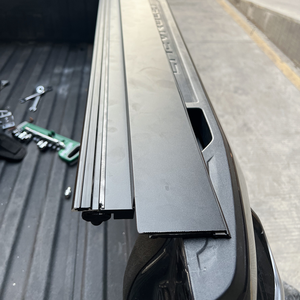 Housse de tonneau rigide pliante manuelle et étanche pour <span class=keywords><strong>Ford</strong></span> <span class=keywords><strong>Raptor</strong></span>/<span class=keywords><strong>Ranger</strong></span>/<span class=keywords><strong>Wildtrak</strong></span>/Stormtrak Couvre-lit de camionnette sans perçage - Product Image 6