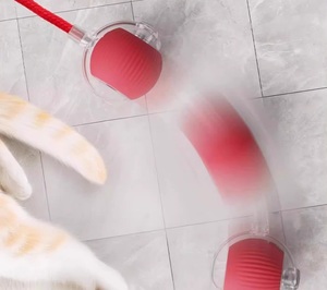 Juguete inteligente automático recargable para gatos, juguete interactivo con cola rodante con carga USB y control remoto para gatos - Product Image 4