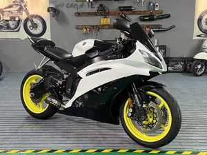 Una Excelente Motocicleta R6, con Cuatro Cilindros, Refrigeración por Agua, 600cc de Alto Rendimiento, Apariencia Elegante y Exportable - Product Image 2
