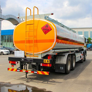 <span class=keywords><strong>Camion</strong></span> <span class=keywords><strong>Citerne</strong></span> à Carburant Howo 8x4 30000L pour Transport de Pétrole Gazole <span class=keywords><strong>Essence</strong></span> Sinotruk Howo - Product Image 3