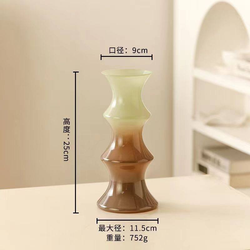 สีฟ้าอมเขียวและสีเหลืองอำพัน