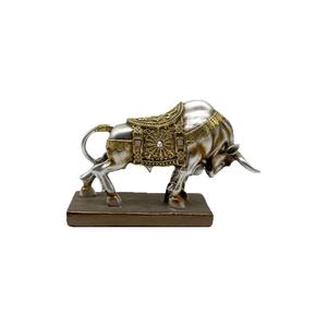 Light Luxury Epoxy <b>Resin</b> <b>Sculpted</b> Artistic Ornament Wine Cabinet Decoration Office Home Living Room Desktop Shawl Bull Crafts - Product Image 5