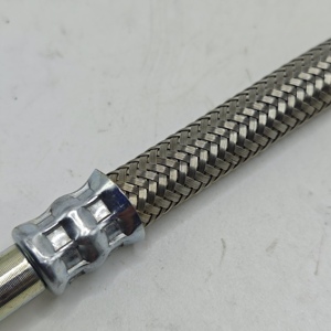 Tubo de entrada de aceite para bomba de vacío de alta calidad OE 4D32T30-52100 para motor Xinchai 4D32T30, diseñado para durabilidad y uso en aplicaciones industriales. - Product Image 4
